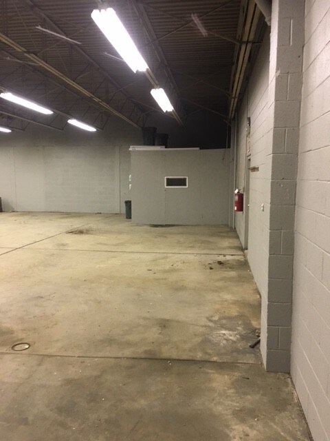 More Photos Of 701 Dan Dee Ln, Brilliant Warehouse For Lease