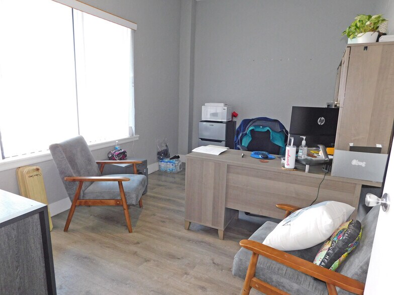 More Photos Of 280-294 Clearlake Rd, Cocoa Storefront Retail Office For Sale