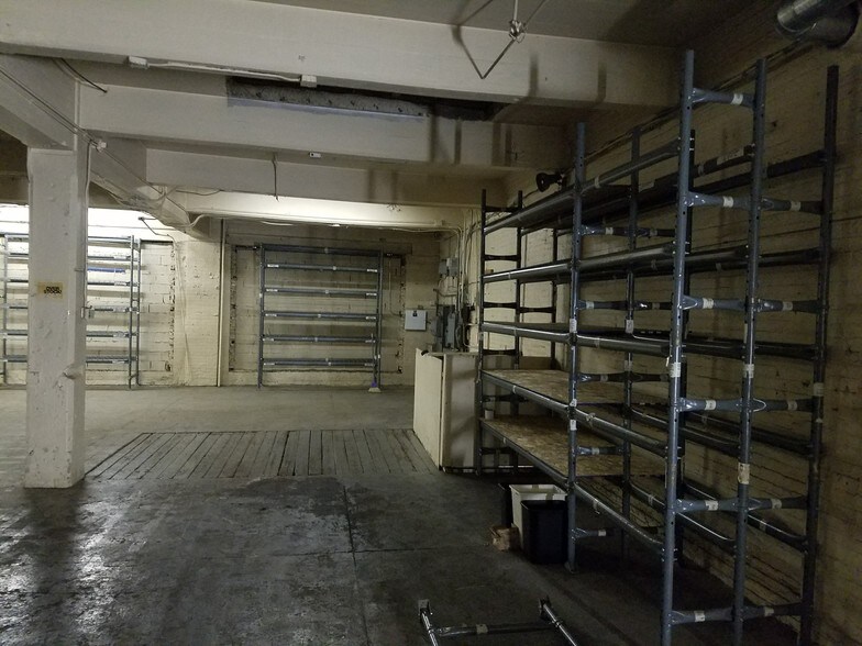 More Photos Of 60 Dickerson St, Newark Light Manufacturing For Lease