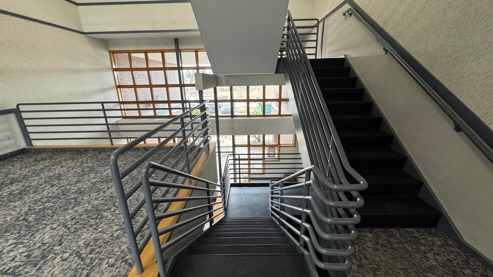 More Photos Of 2925 William Penn Hwy, Easton Office For Lease