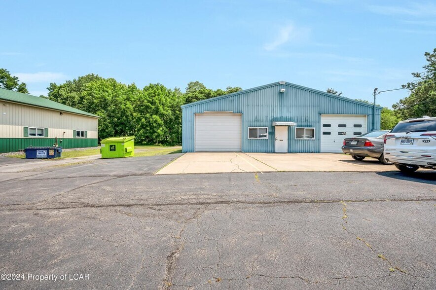 More Photos Of 109 Alden Rd, Nanticoke Service For Sale