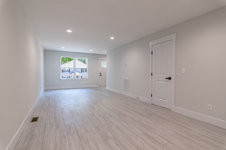 More Photos Of , Anderson Multifamily For Sale