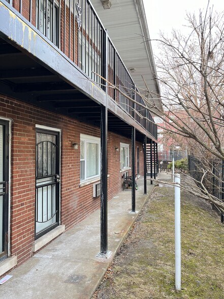 More Photos Of 7948 S Dobson Ave, Chicago Apartments For Sale