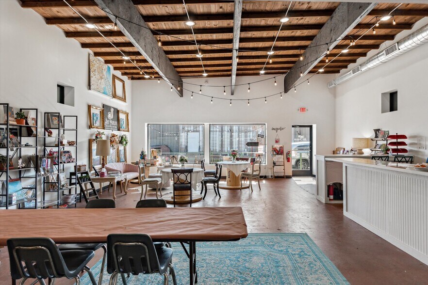 More Photos Of 175 N Capitol St, Canton General Retail For Sale