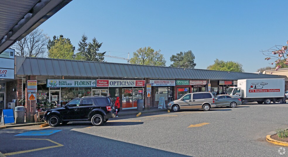 More Photos Of 900-972 King Edward Ave W, Vancouver Supermarket For Lease