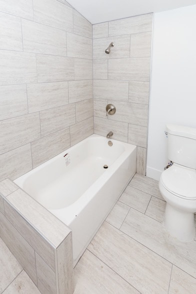More Photos Of 285 W Center St, Pomona Apartments For Sale