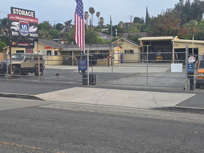 Primary Photo Of 31631 Outer Highway 10, Redlands Auto Dealership For Lease