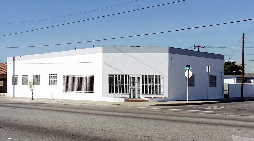 Primary Photo Of 2401 S Atlantic Ave, Commerce Showroom For Lease