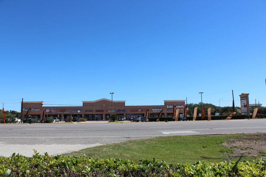 More Photos Of 8751 S Hwy 6, Houston Unknown For Lease