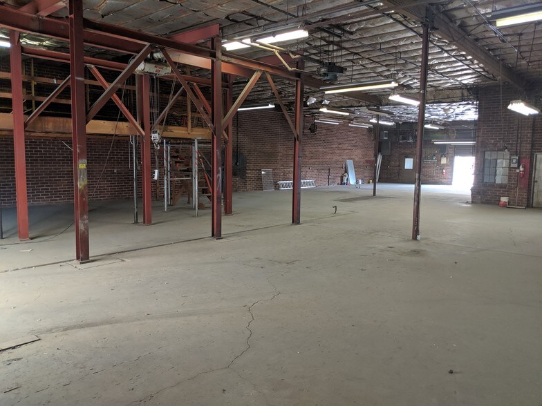 More Photos Of 517 Evans Ave, Reno Warehouse For Lease