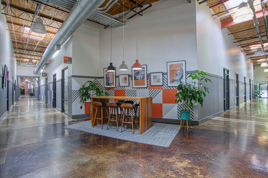 More Photos Of 5256 Peachtree Rd, Atlanta Loft Creative Space For Lease