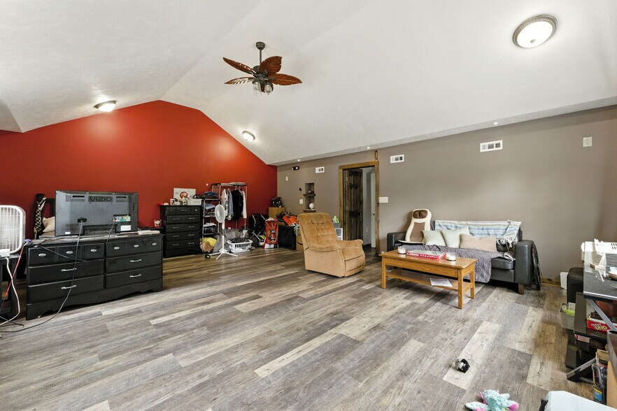 More Photos Of 502 W State St, Hastings Freestanding For Sale