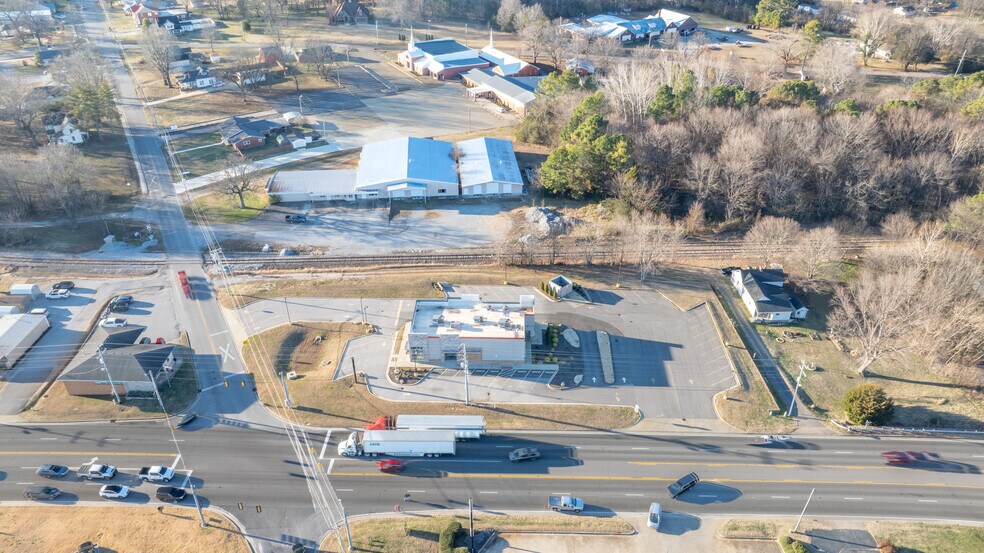 More Photos Of 103 N Military St, Loretto Fast Food For Sale