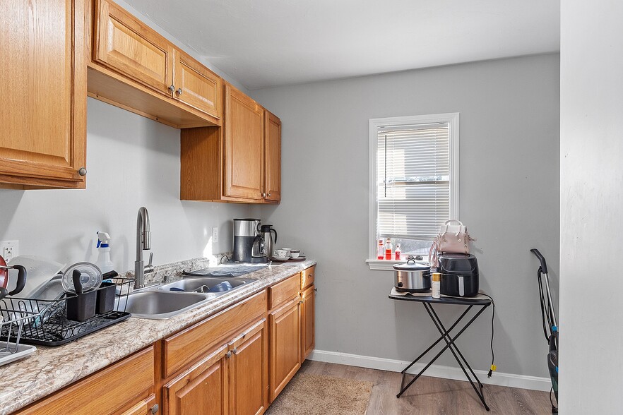 More Photos Of 36-38 Houghton St, Worcester Apartments For Sale