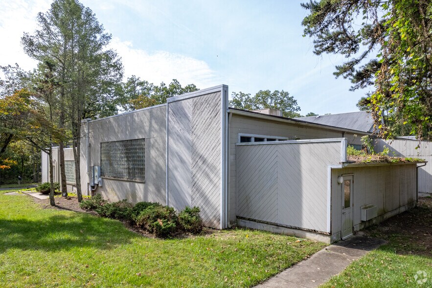 More Photos Of 579 3rd St, Atco Warehouse For Lease