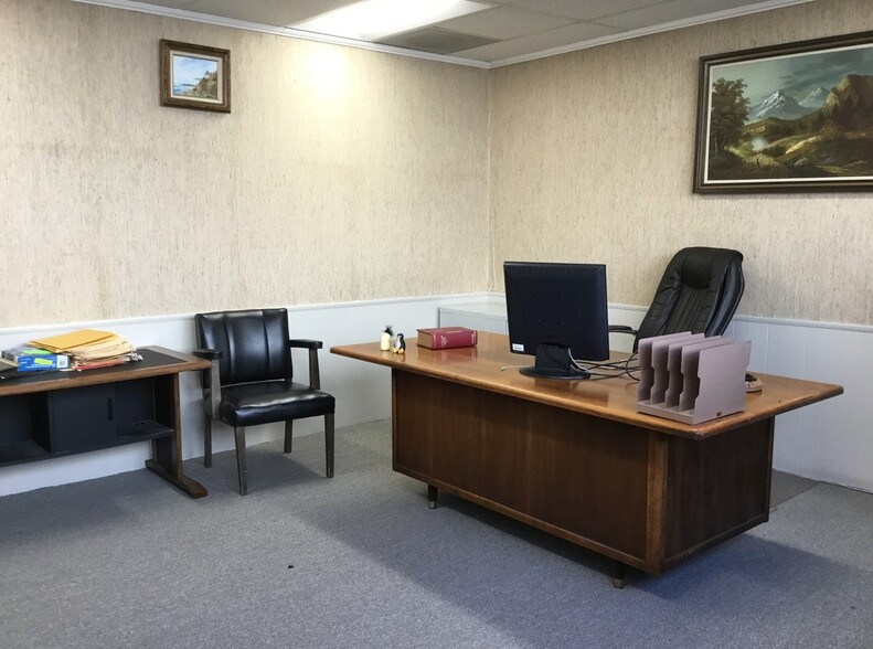 More Photos Of 9010 Corbin Ave, Northridge Office For Lease