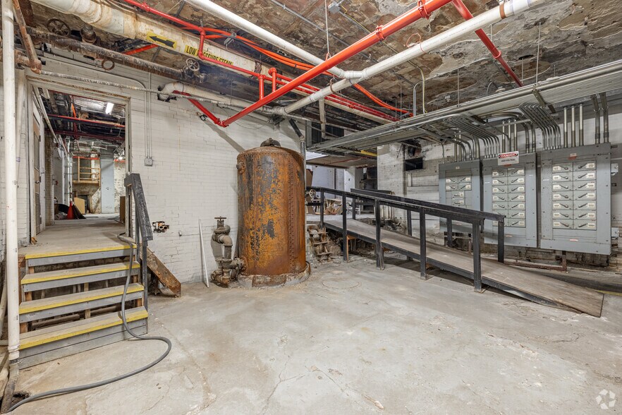 More Photos Of 231 E Baltimore St, Baltimore Office Residential For Sale