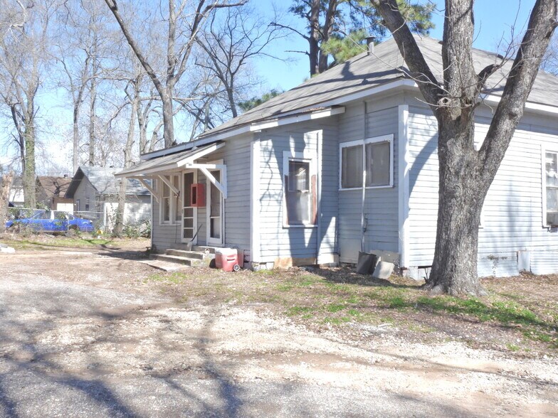 More Photos Of 443 S Main St, Longview Apartments For Sale