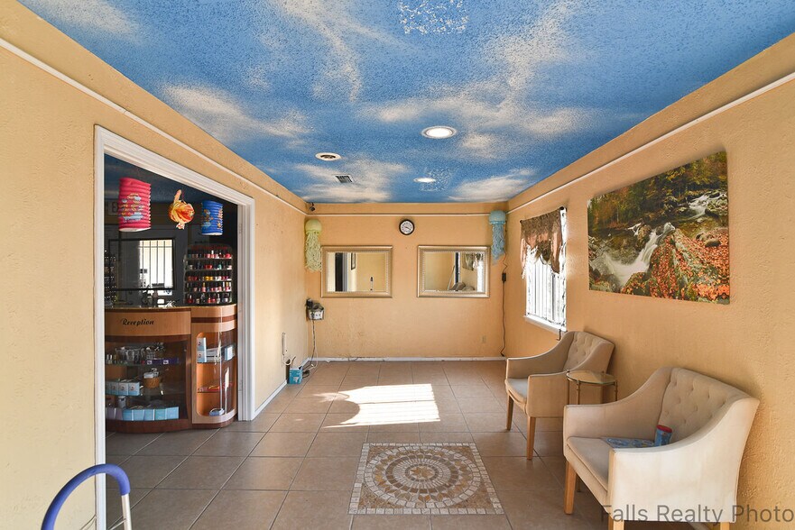 More Photos Of 4500 Kemp Blvd, Wichita Falls General Retail For Sale