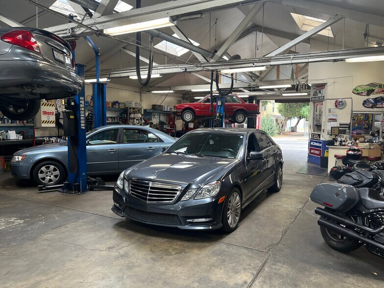 More Photos Of 2132 Dwight Way, Berkeley Auto Repair For Sale