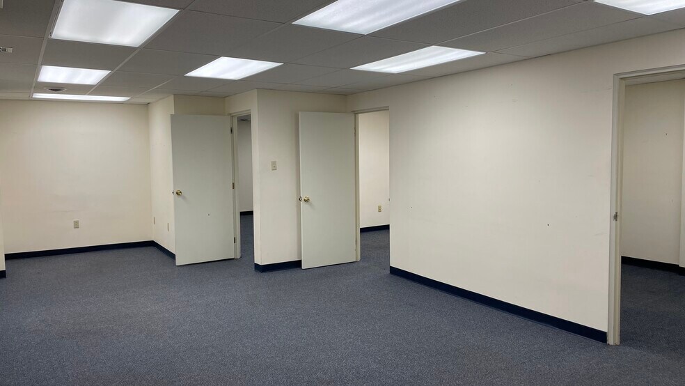 More Photos Of 226 S Maple Ave, Greensburg Office For Sale