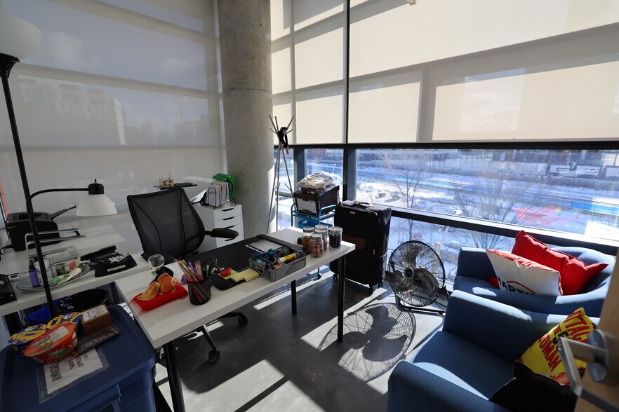 More Photos Of 32 Lisgar St, Toronto Apartments For Lease