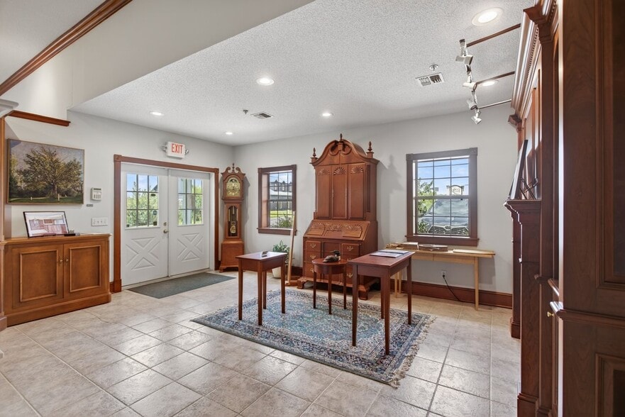 More Photos Of 641 Acorn Dr, Harrisonburg Manufacturing For Sale