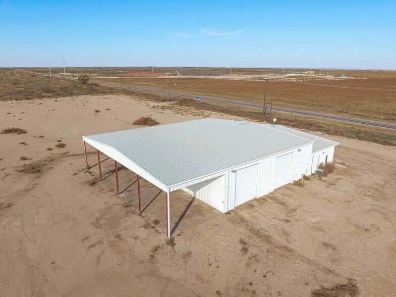 More Photos Of 2619 FM 3033, Stanton Warehouse For Lease