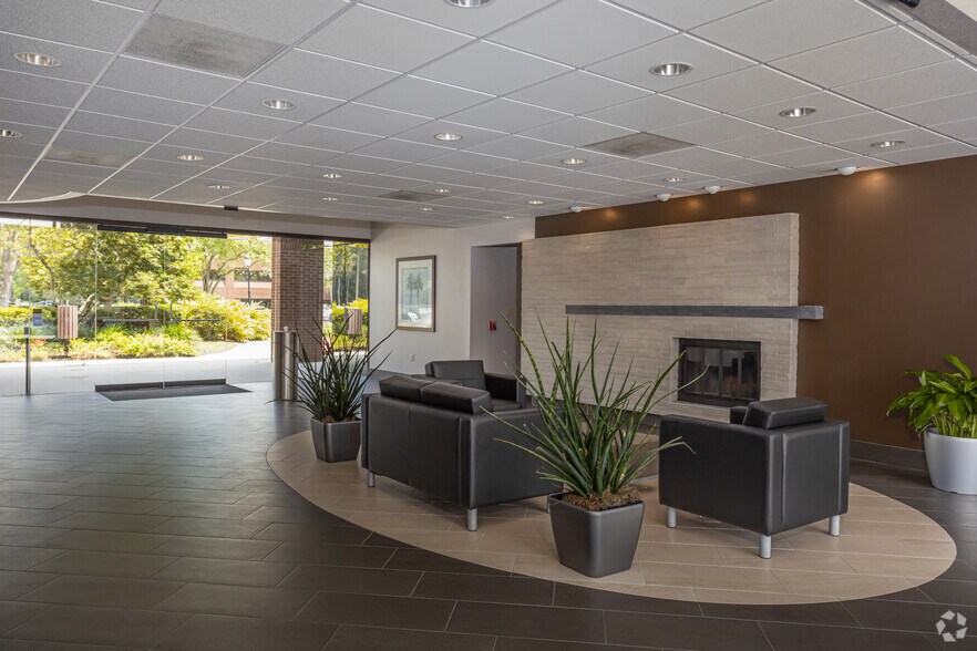 More Photos Of 8647 Baypine Rd, Jacksonville Unknown For Lease