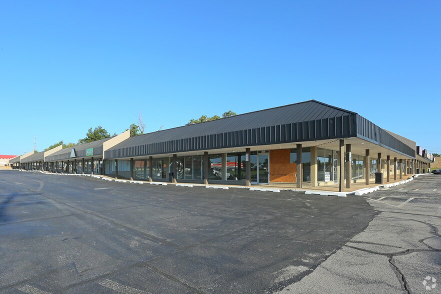 Primary Photo Of 4501-4527 NW 10th St, Oklahoma City General Retail For Lease