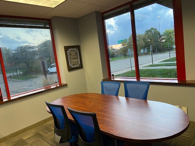 More Photos Of 10340 Viking Dr, Eden Prairie Showroom For Lease