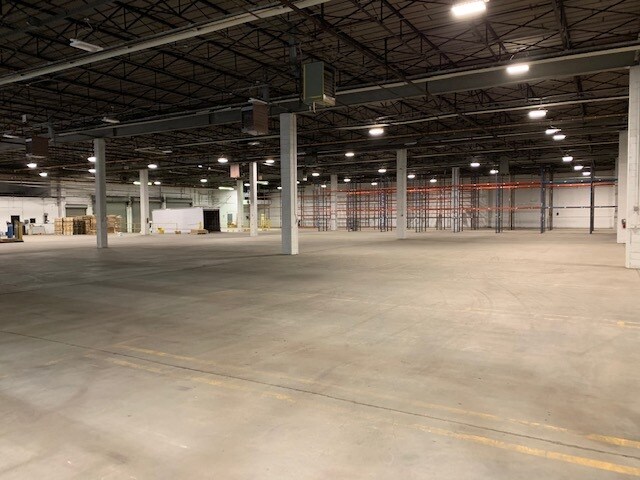 More Photos Of 125 Jackson Ave, Edison Warehouse For Lease