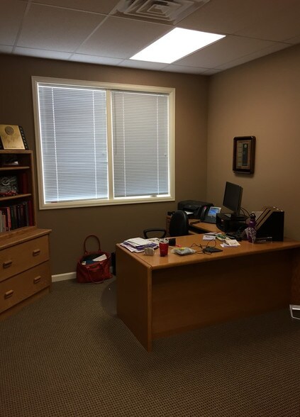 More Photos Of 5030 Edison Ave, Colorado Springs Medical For Lease