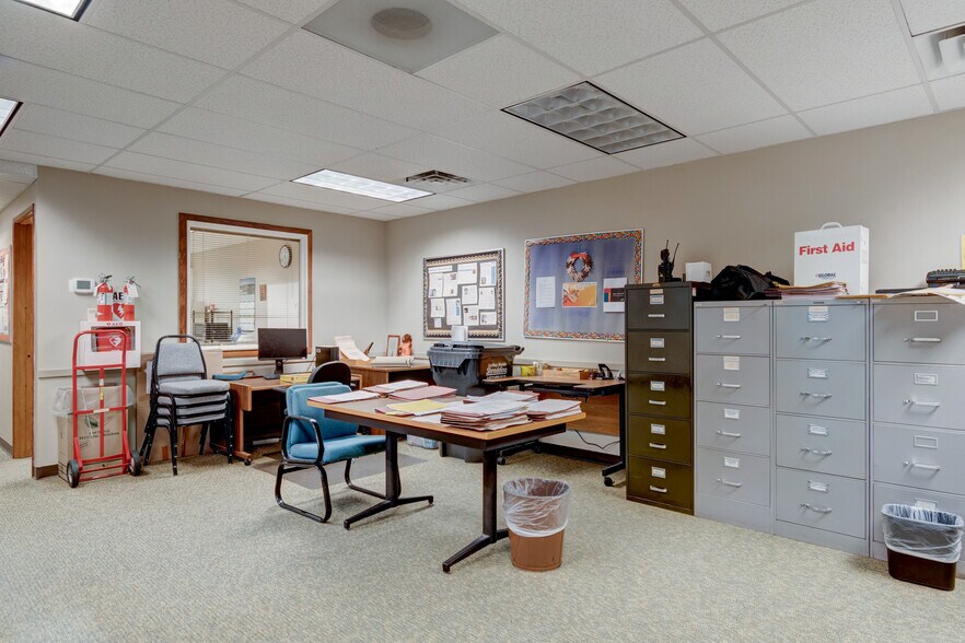 More Photos Of 499 NE Midway Blvd, Oak Harbor Office For Sale