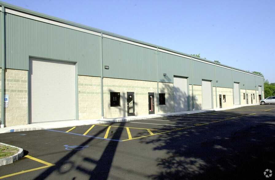 More Photos Of 60 Whitney Rd, Mahwah Warehouse For Lease