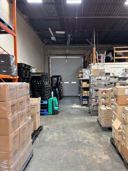 More Photos Of 150 Hobart St, Hackensack Warehouse For Lease
