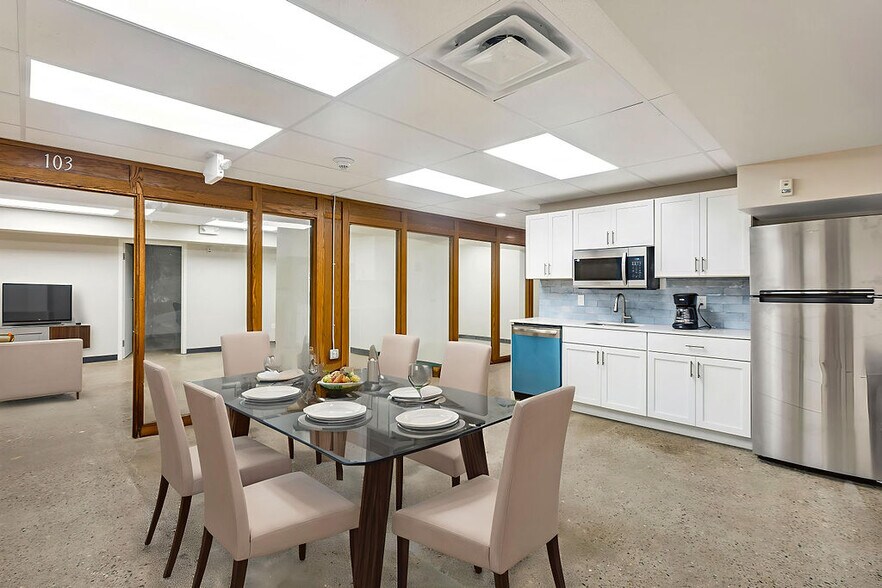 More Photos Of 2330 Victory Pky, Cincinnati Office Residential For Lease