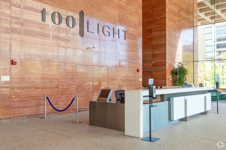 More Photos Of 100 Light St, Baltimore Office For Lease