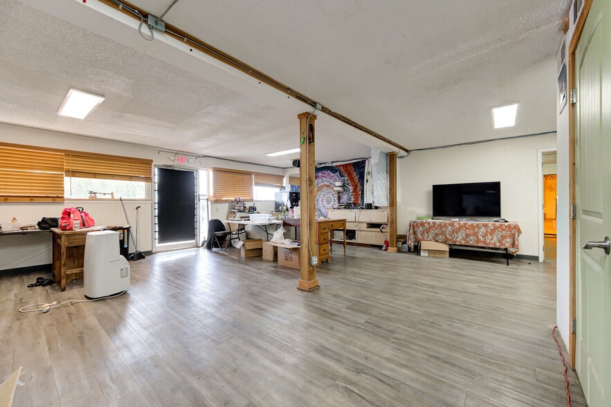 More Photos Of 10513 S Sunnylane Rd, Oklahoma City Freestanding For Sale