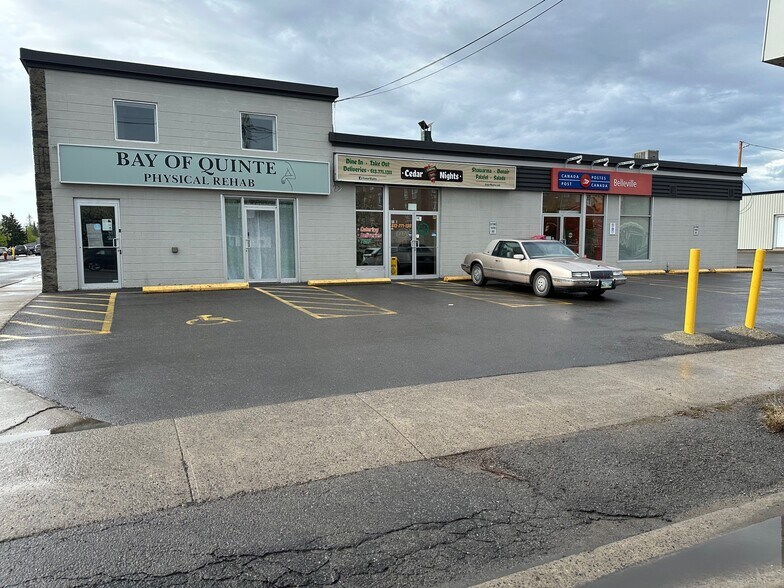 Primary Photo Of 21 College St W, Belleville General Retail For Lease