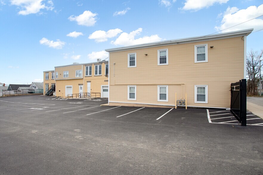 More Photos Of 145 Globe St, Fall River Office For Sale