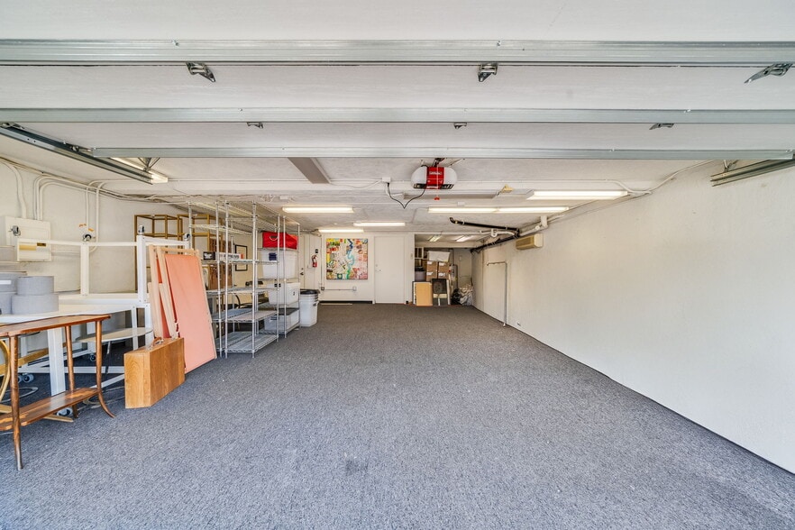 More Photos Of 385 2nd St, Laguna Beach Loft Creative Space For Sale