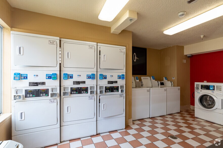 More Photos Of 4810 Bluestone Dr, Raleigh Hotel For Sale