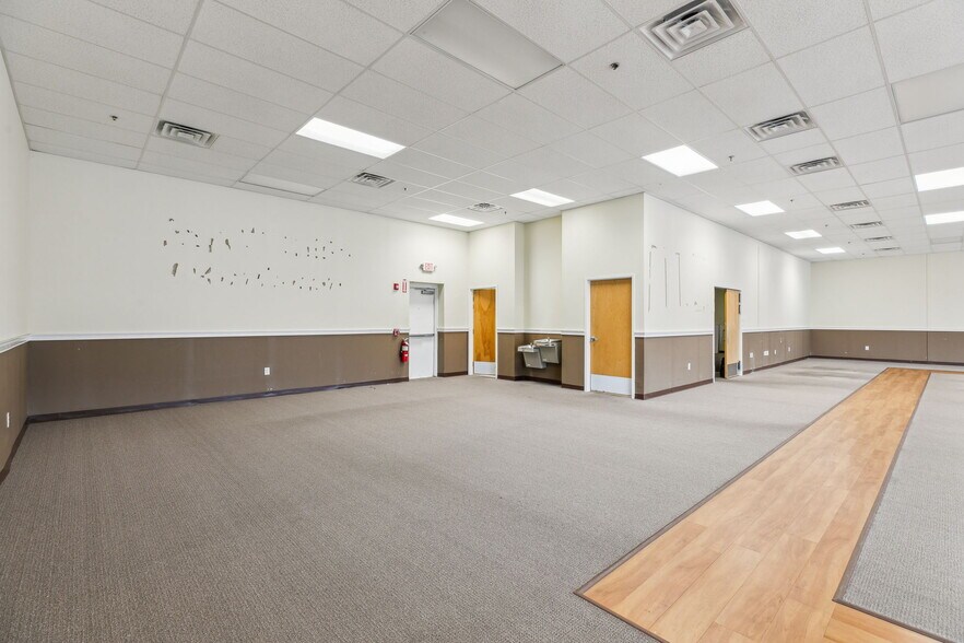 More Photos Of 3841 Route 42, Turnersville Storefront For Lease