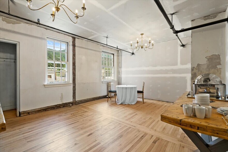 More Photos Of 99 Sather Field Rd, Silverton Lodge Meeting Hall For Sale