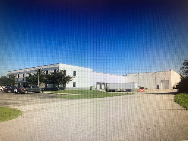 Primary Photo Of 6352 Airway Dr, Indianapolis Manufacturing For Sale