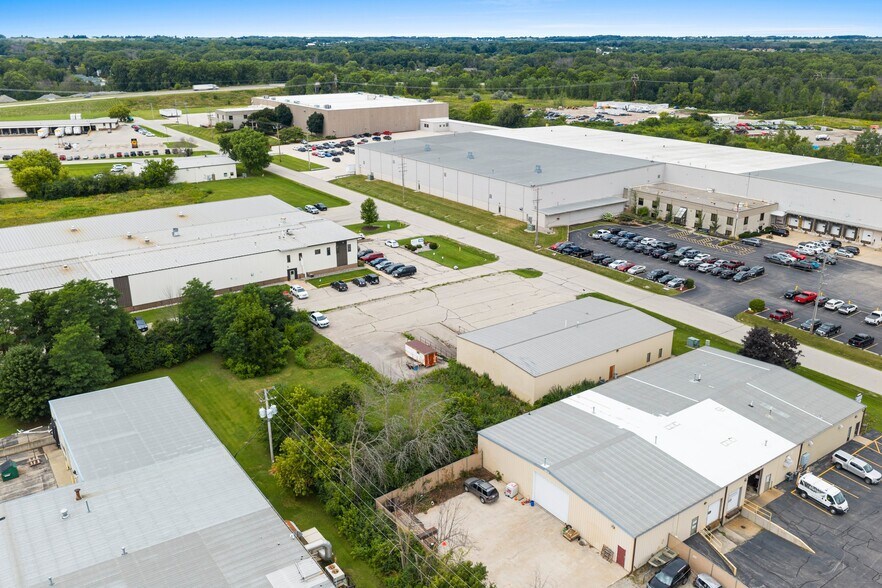 More Photos Of 1373 Kimberly Dr, Neenah Flex For Sale