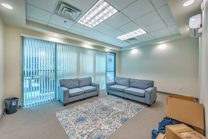 More Photos Of 4270 S Decatur Blvd, Las Vegas Medical For Lease