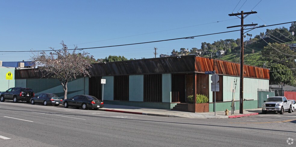 More Photos Of 3700-3704 Eagle Rock Blvd, Los Angeles Showroom For Lease