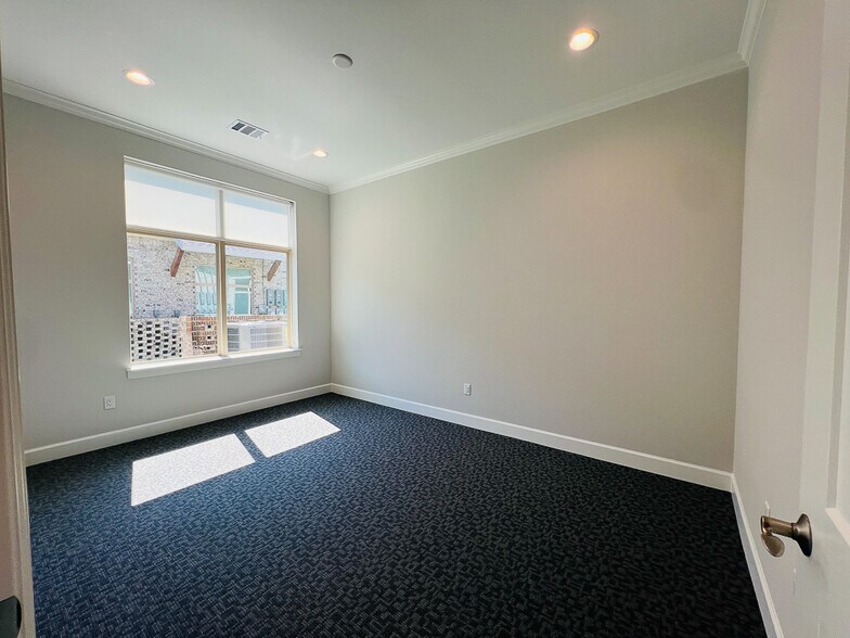 More Photos Of 2120 Prairie Dr, Prosper Medical For Sale
